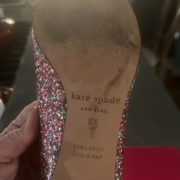 Holiday perfect Kate Spade heels. Like New. - Picture 4 of 6